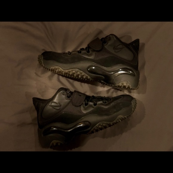 barry sanders air zoom turf